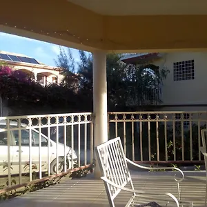 Homestay Souvenir House, Port-au-Prince